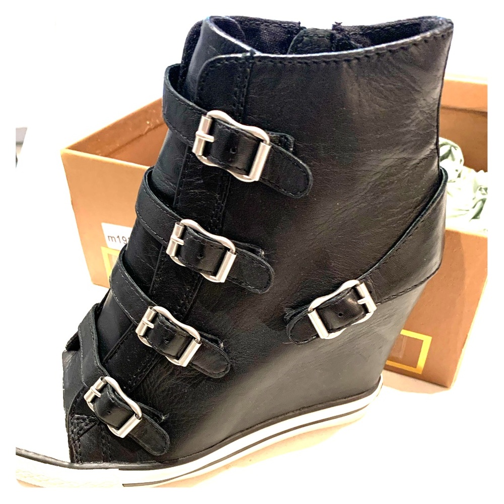 Ash - United Wedge. NEW IN BOX size 39